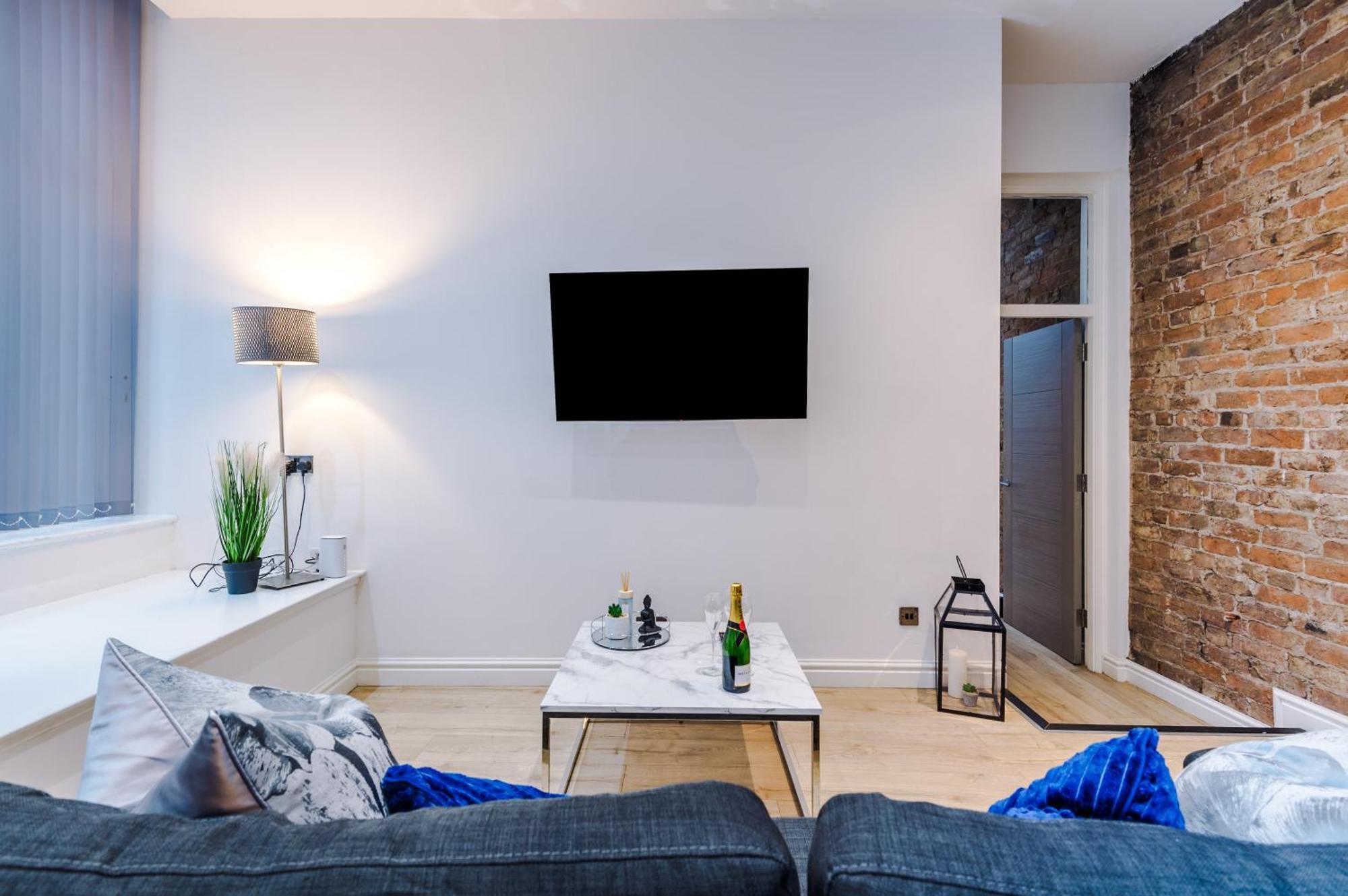 Modern 2-Bedroom Apt In The Heart Of City Centre Liverpool Exterior photo