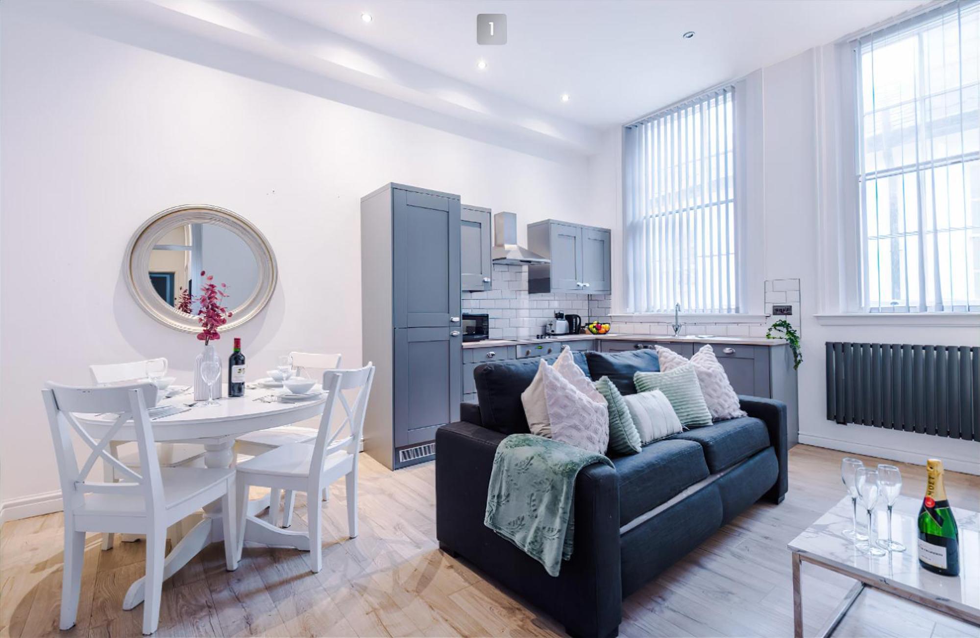 Modern 2-Bedroom Apt In The Heart Of City Centre Liverpool Exterior photo