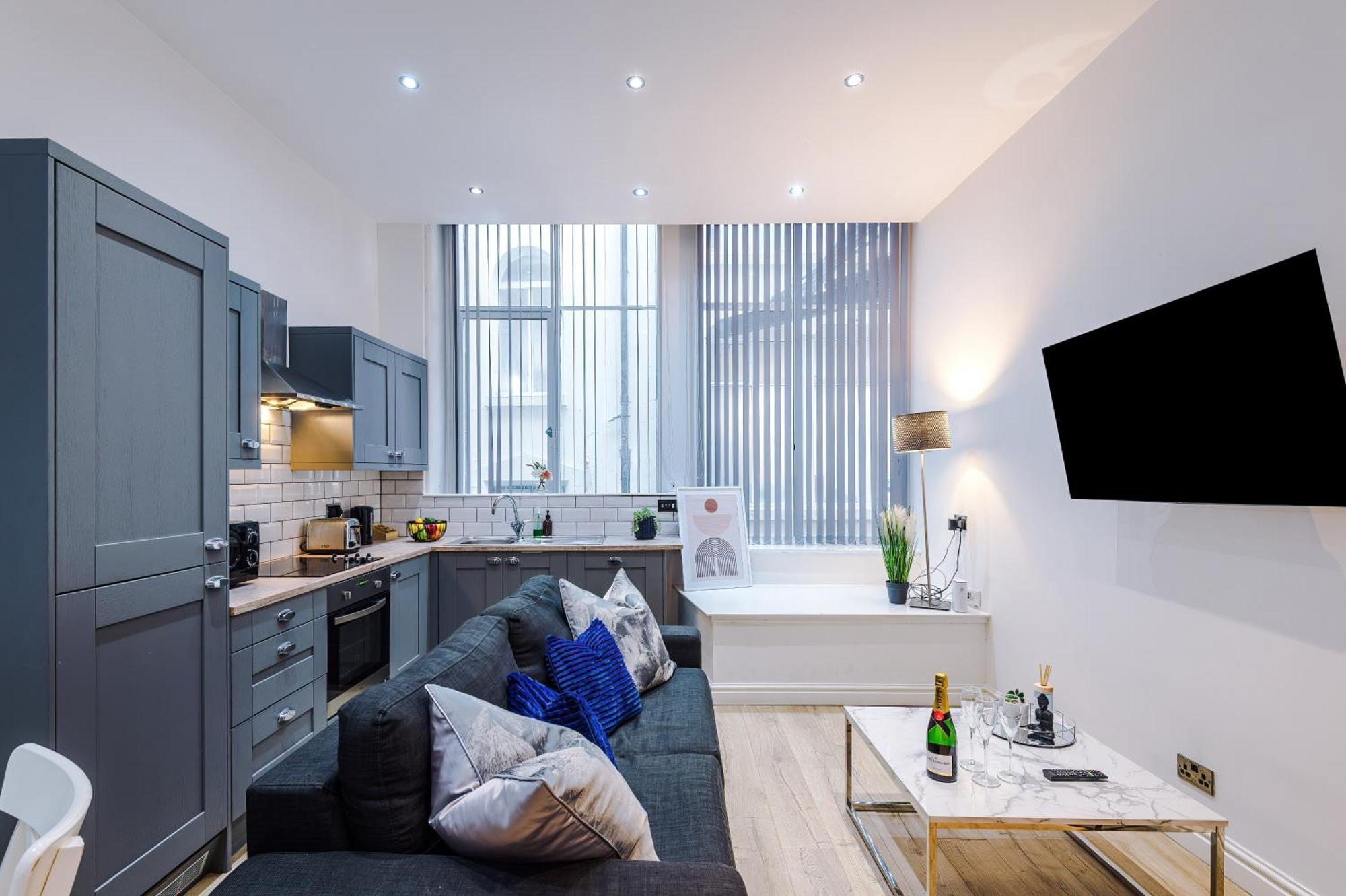 Modern 2-Bedroom Apt In The Heart Of City Centre Liverpool Exterior photo
