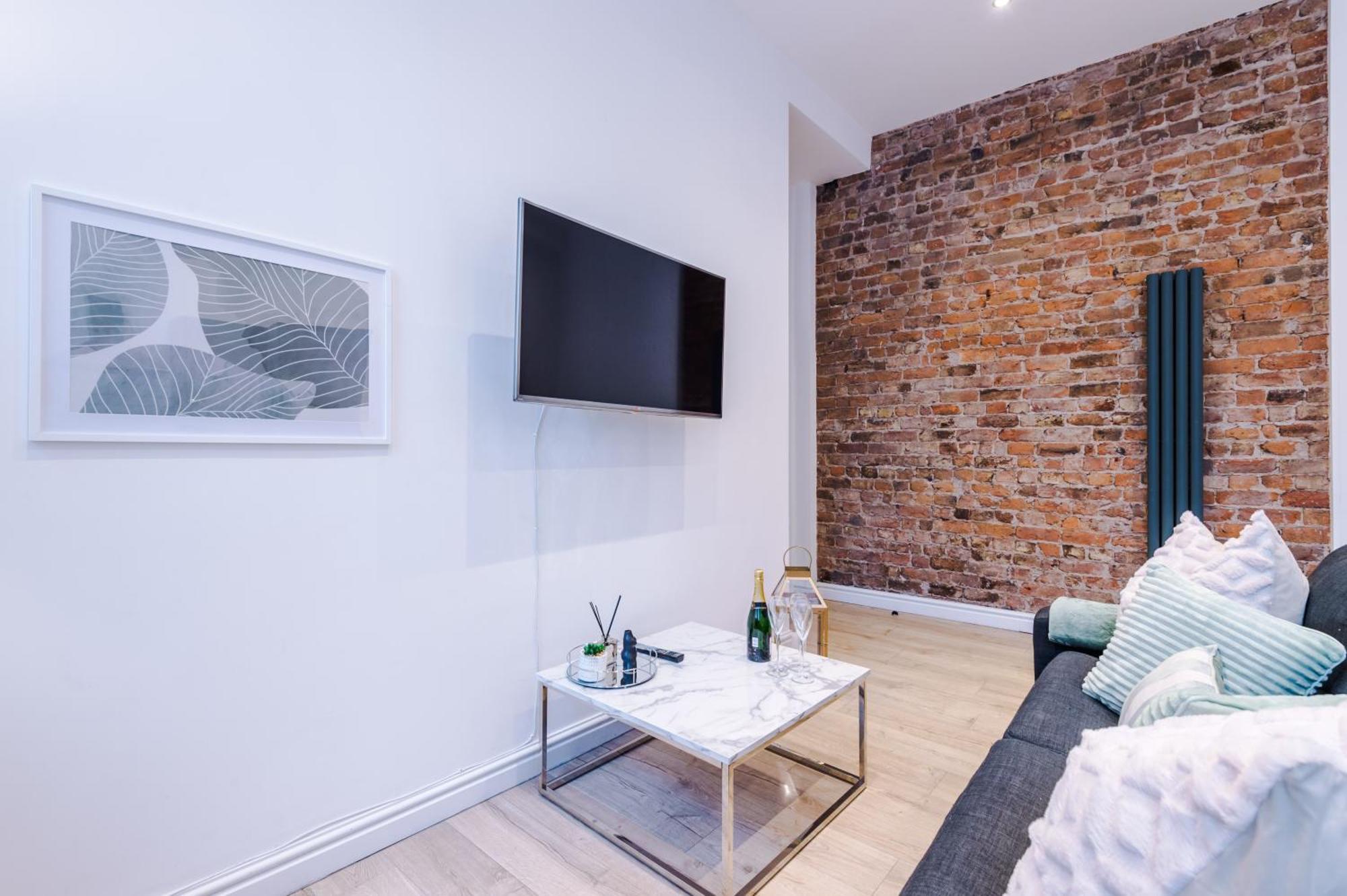 Modern 2-Bedroom Apt In The Heart Of City Centre Liverpool Exterior photo