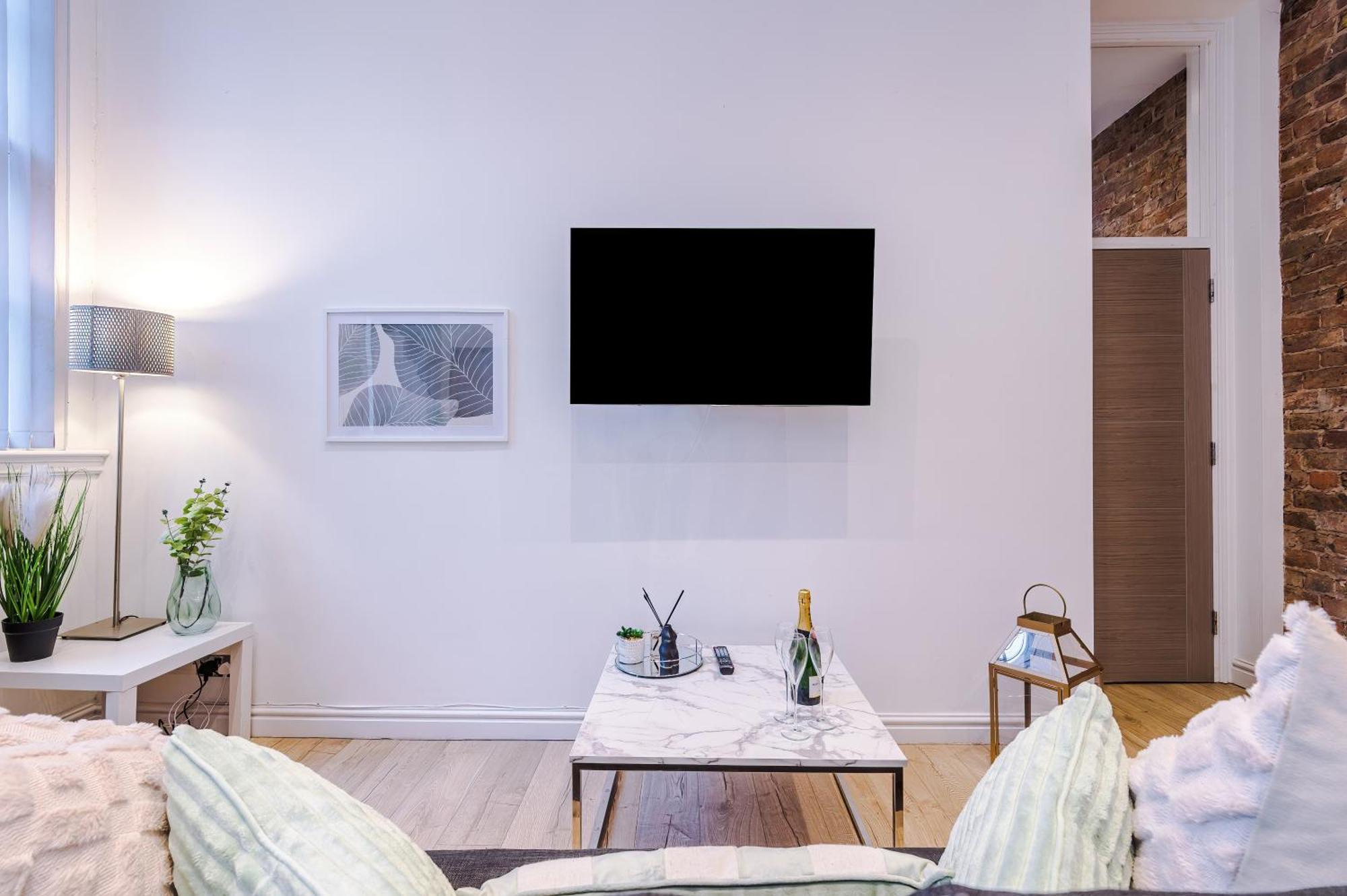 Modern 2-Bedroom Apt In The Heart Of City Centre Liverpool Exterior photo